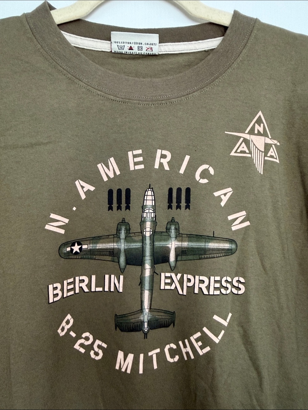 Red Canoe B-25 Mitchell Berlin Express Graphic T-Shirt Men’s Made in Canada XXL